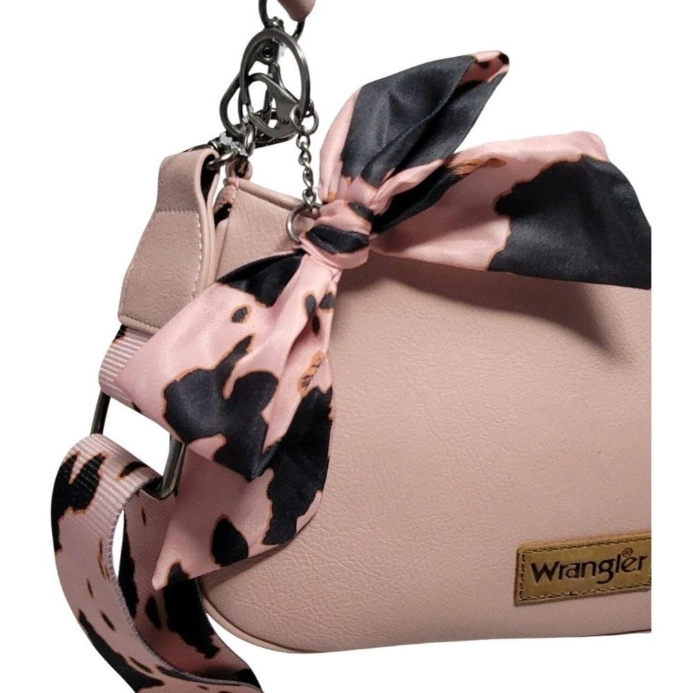 Wrangler Montana West Blush Pink Cow Print Hobo Bag New WGS206-198-PK-COW - Picture 3 of 6